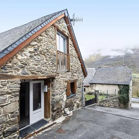 Bergerie Pyreneenne Renovee - 4 - 8 Pers. - Jardin - Stationnement Public - 3 Stations De - Fr-1-402-132 Holiday home *