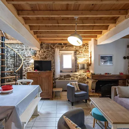 Bergerie Pyreneenne Renovee - 4 - 8 Pers. - Jardin - Stationnement Public - 3 Stations De - Fr-1-402-132 Casa de Férias