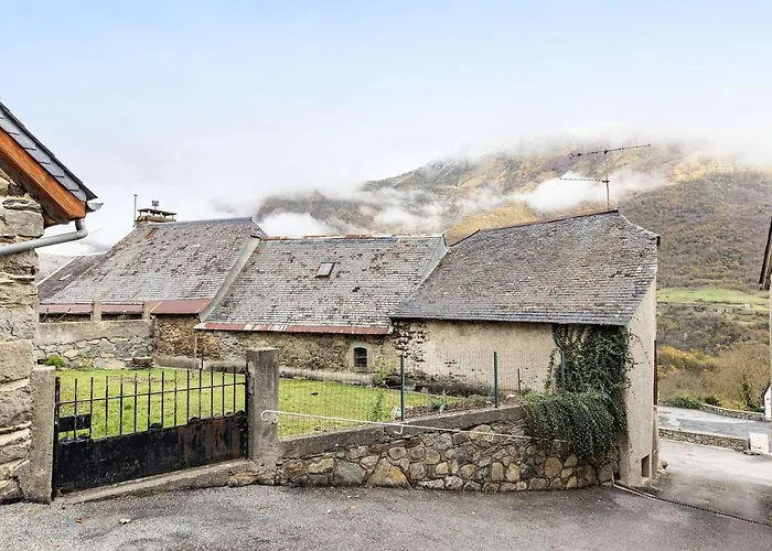 Holiday home Bergerie Pyreneenne Renovee - 4 - 8 Pers. - Jardin - Stationnement Public - 3 Stations De - Fr-1-402-132 *